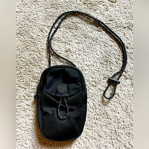 LULULEMON ADJUSTABLE CROSSBODY BAG